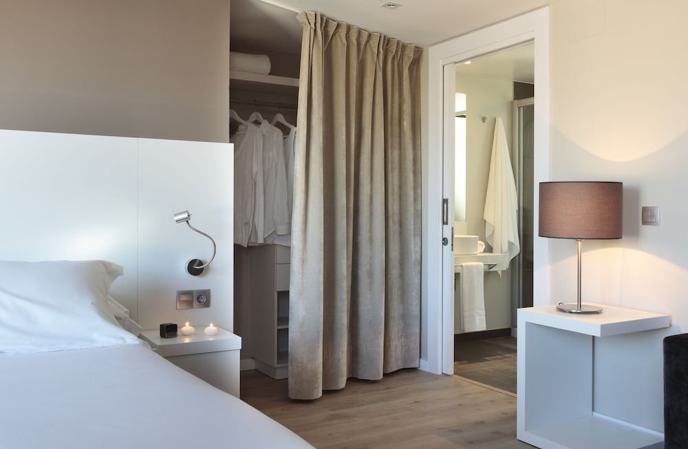 undefined Apartments Rambla 102 9