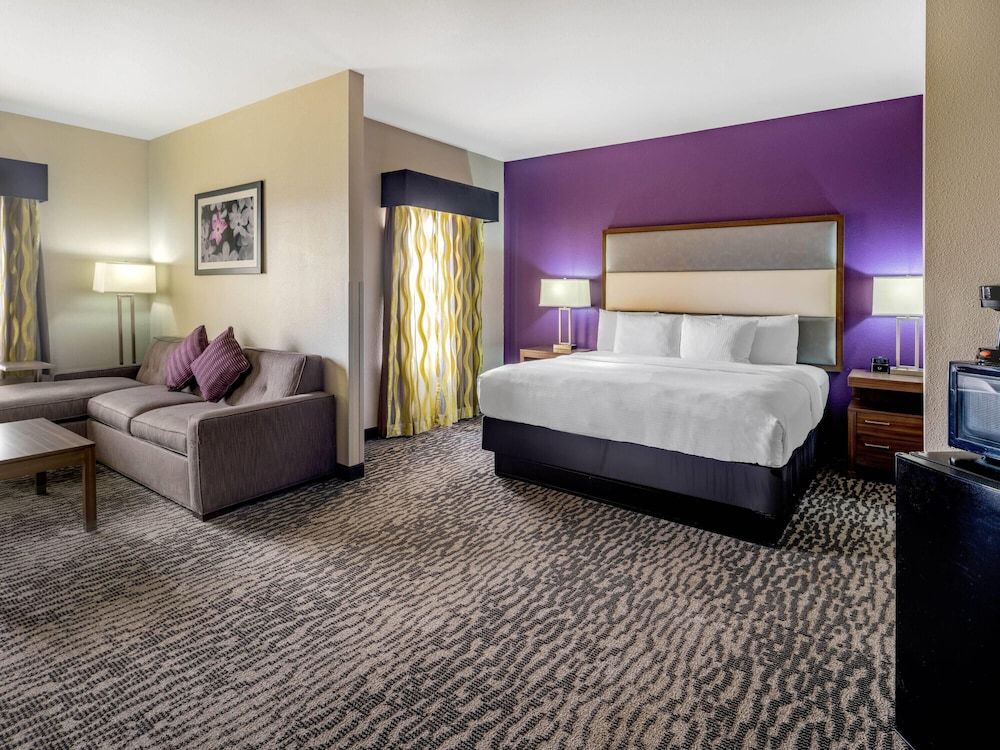 Deluxe Room, 1 King Bed, Non Smoking