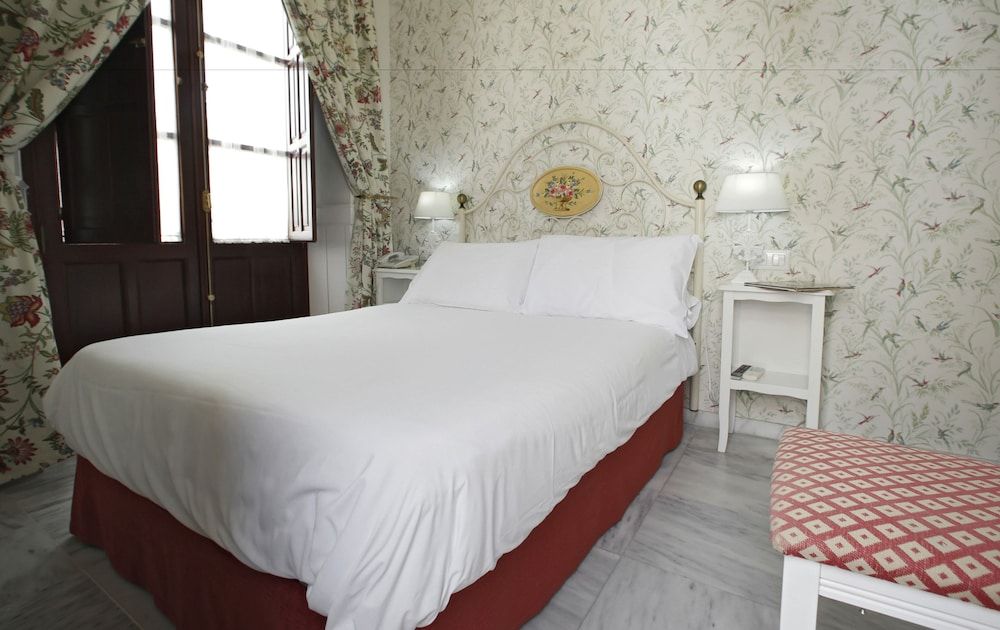 undefined Basic Hotel Puerta de Sevilla