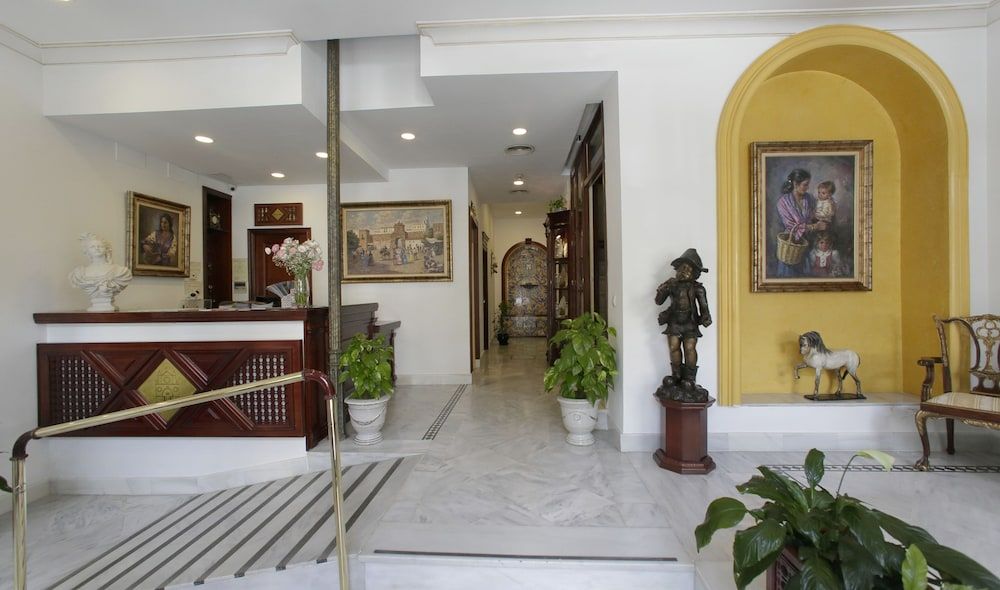 undefined Basic Hotel Puerta de Sevilla 5