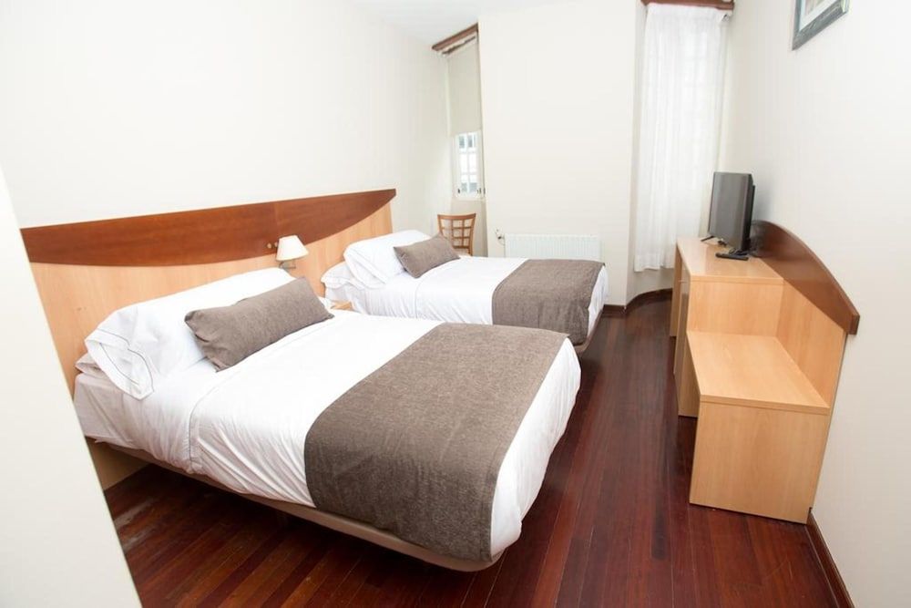 Hotel Real Ferrol Standard Twin Room 2