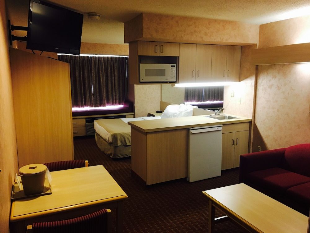 Suite, 1 Queen Bed, Non Smoking