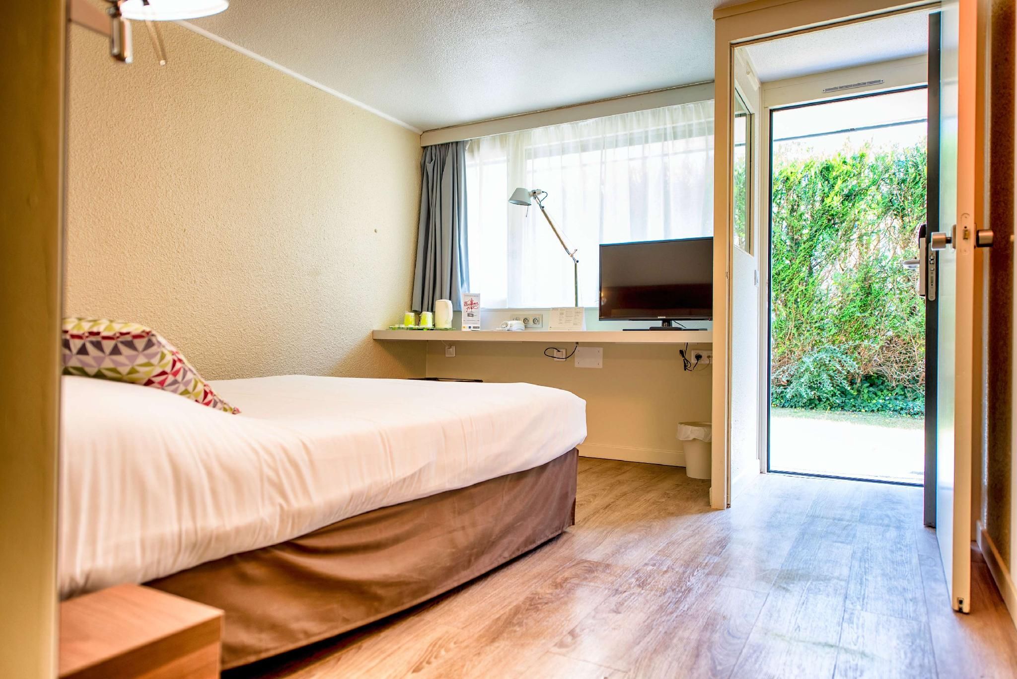 1 Double Bed