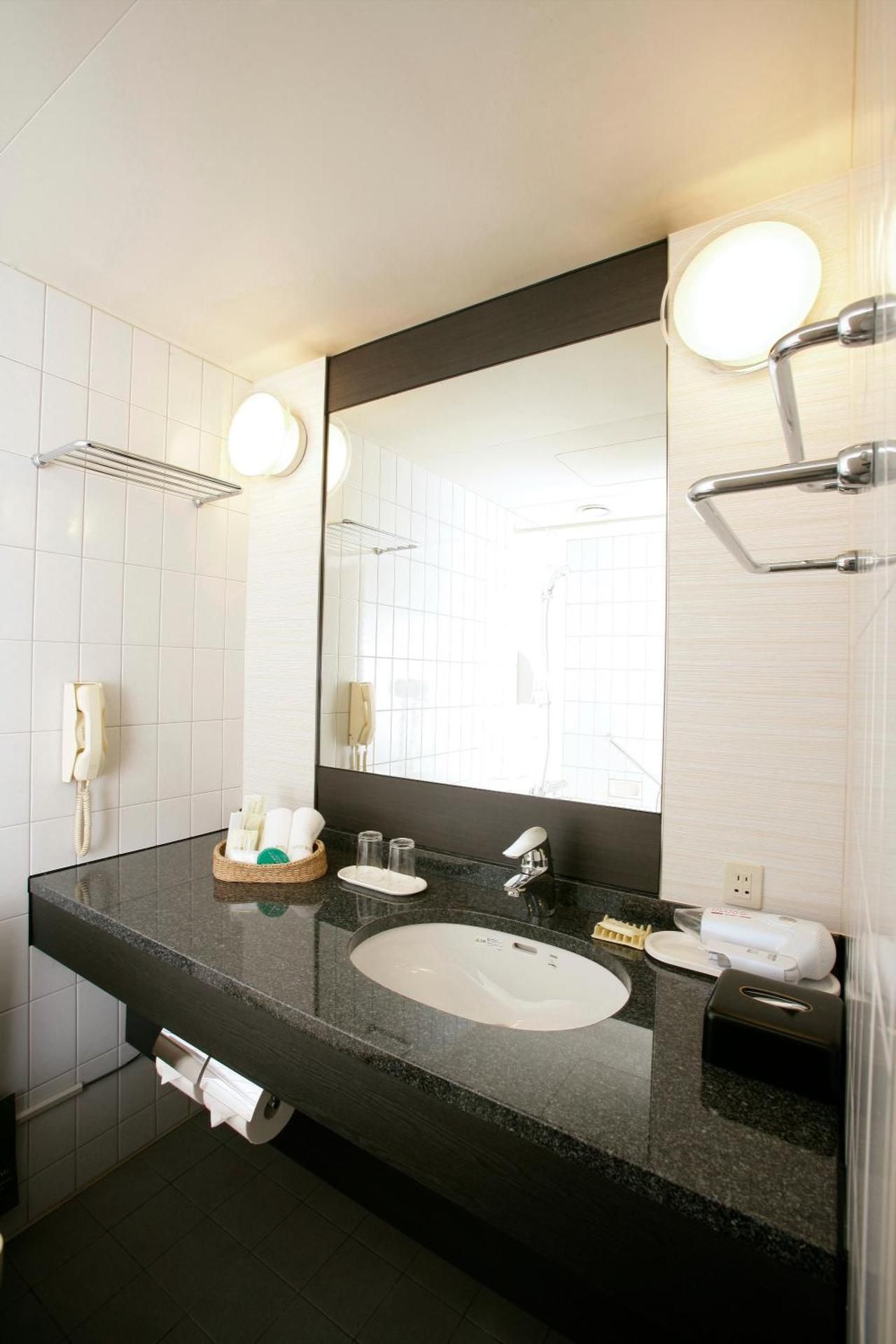 Nagoya Tokyu Hotel Standard Floor Double Room - Non-Smoking 3