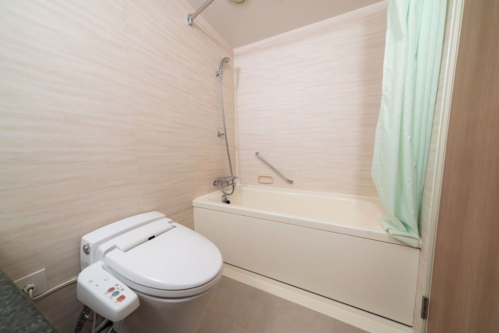 Superior Twin Room B - Non-smoking Teppanyaki Dinner at 7:30PM Included