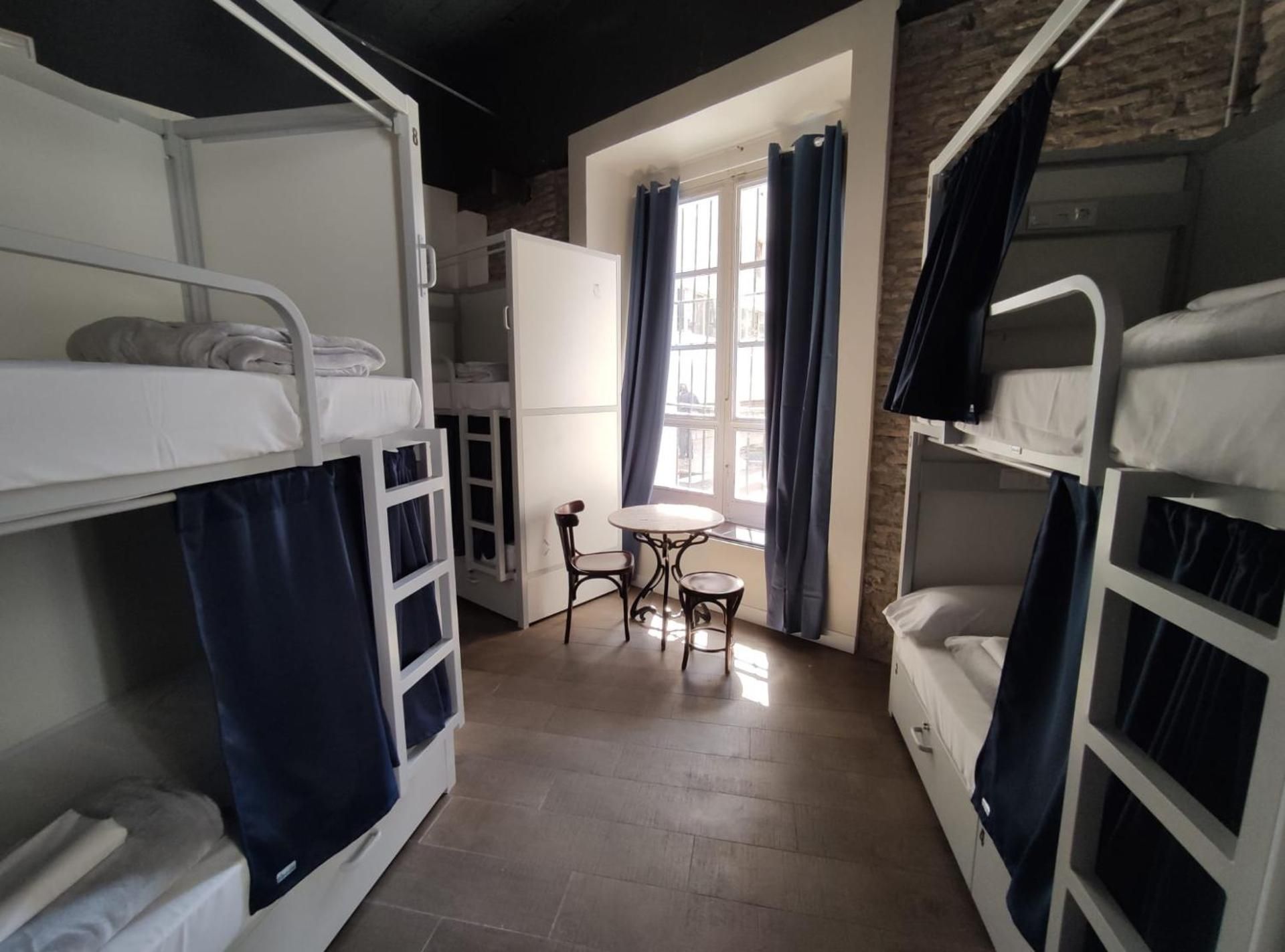 Bed in 10-Bed Mixed Dormitory Room