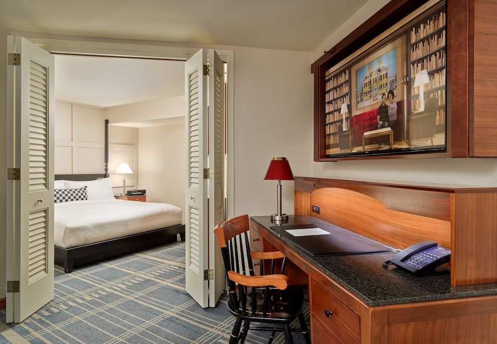 Suite (Deans)