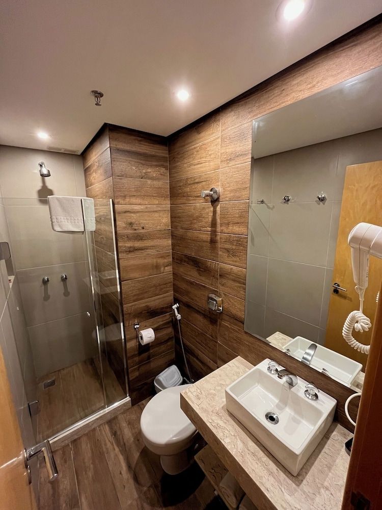 Atlantis Copacabana Hotel Deluxe Double Room 5