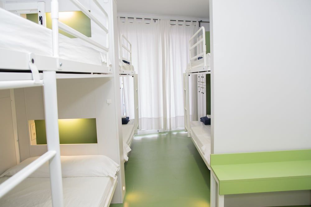 undefined Sant Jordi Hostels Sagrada Familia