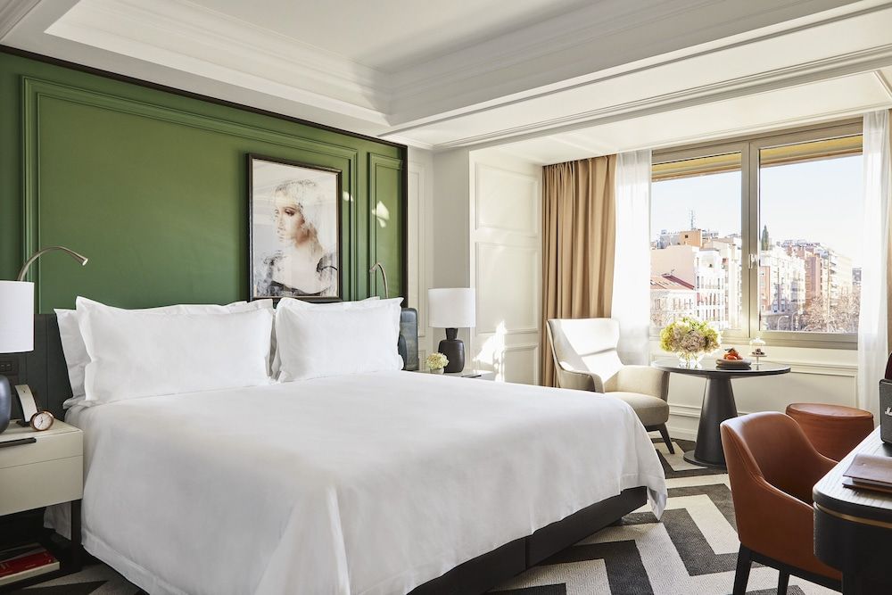 Rosewood Villa Magna Deluxe Room 2