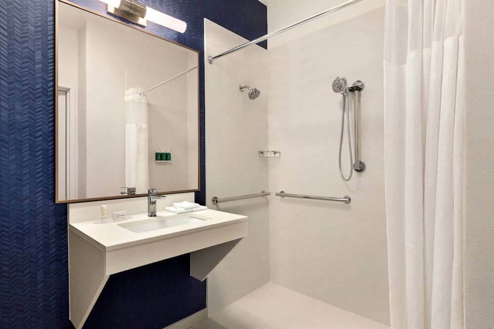 Room, 2 Queen Beds (Hearing Accessible)