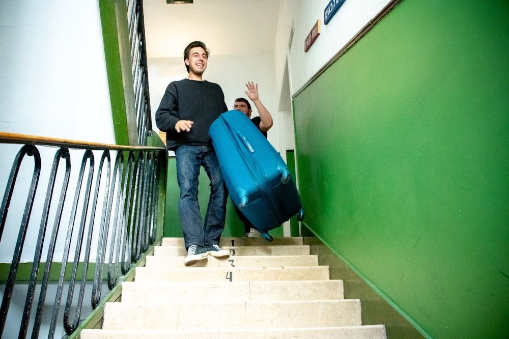 undefined Onefam Sungate 4