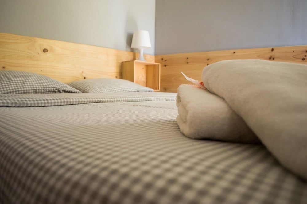 Onefam Sungate Basic Double Room, 1 Queen Bed, Shared Bathroom