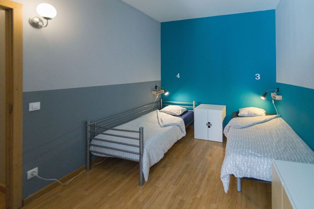 undefined Onefam Sungate 10