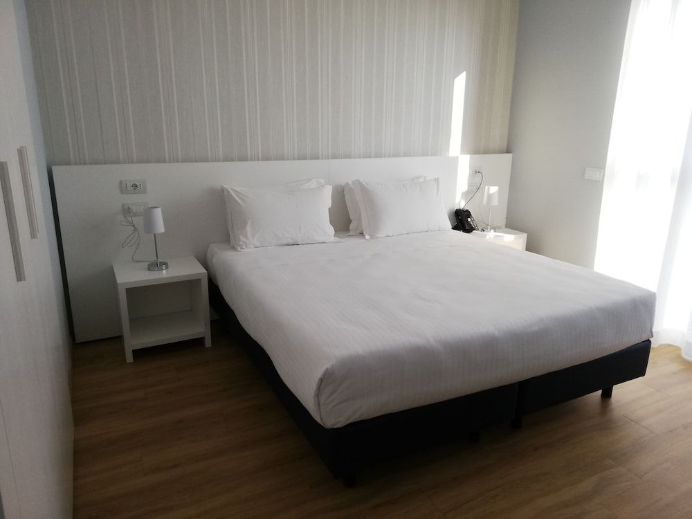 Novo Hotel Rossi Double Room Single Use, 1 Queen Bed