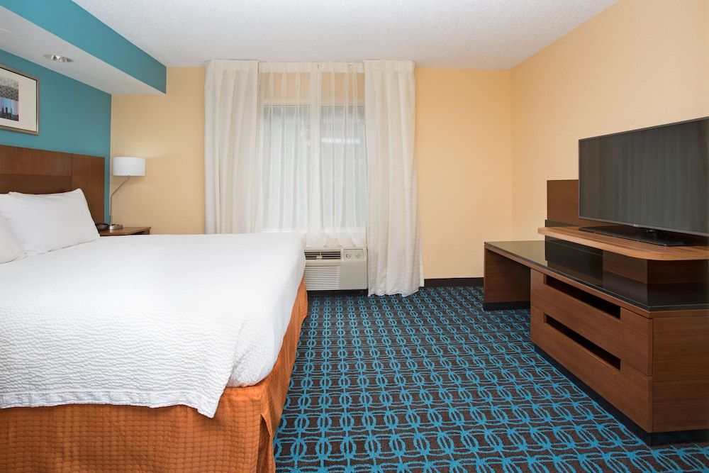 Room, 1 King Bed, Non Smoking