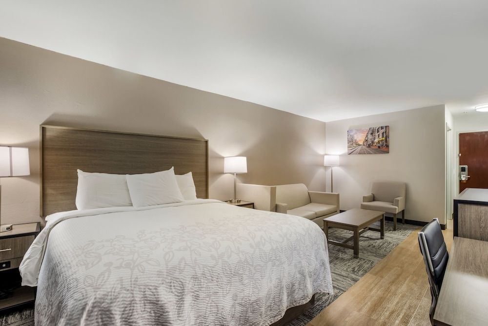 undefined Red Roof Inn PLUS+ & Suites Savannah - I-95 3