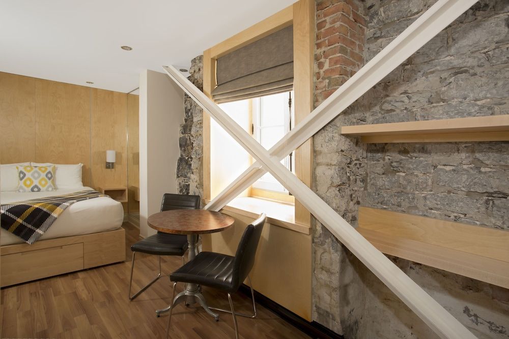 Hotel Du Vieux Quebec Small 1 Queen 7