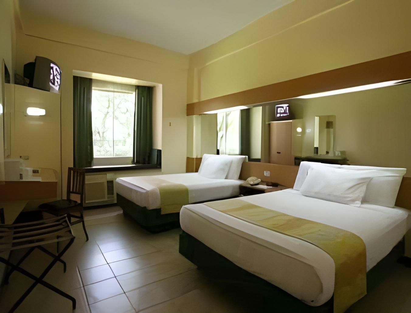 Room - 2 Queen