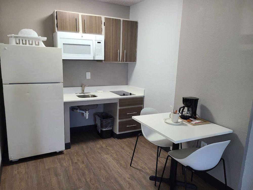 Deluxe Room, 2 Queen Beds, Non Smoking, Kitchenette