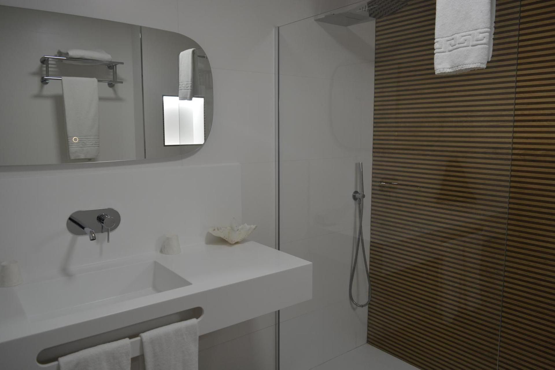 Double or Twin Room (2 Adults)