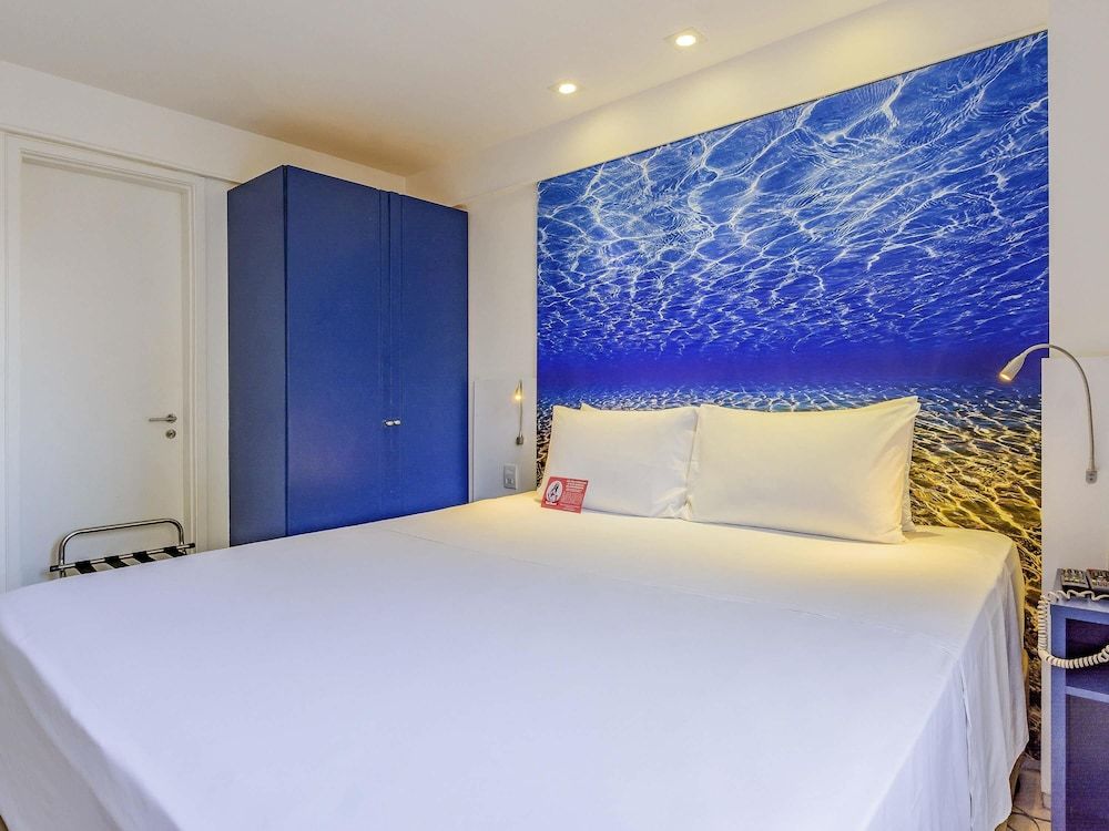 Standard Room, 1 Queen Bed with Sofa bed
