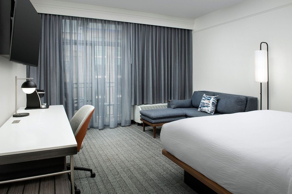 Room, 1 King Bed with Sofa bed, Balcony