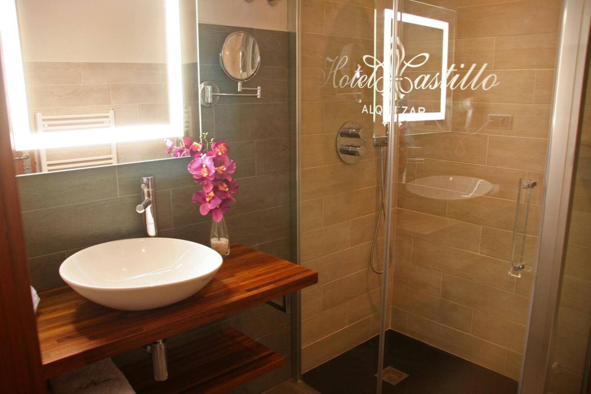 Small Double Room with Castle View