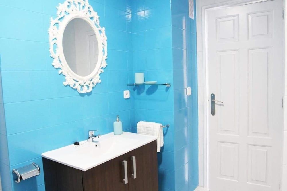 Hugo Beach Hotel Superior Room, 1 King Bed 6