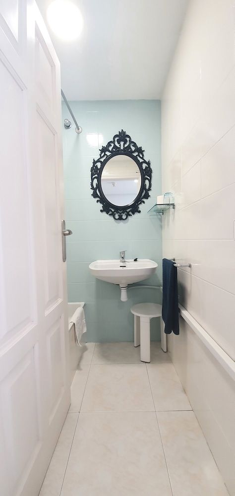 Hugo Beach Hotel Economy Double Room 3