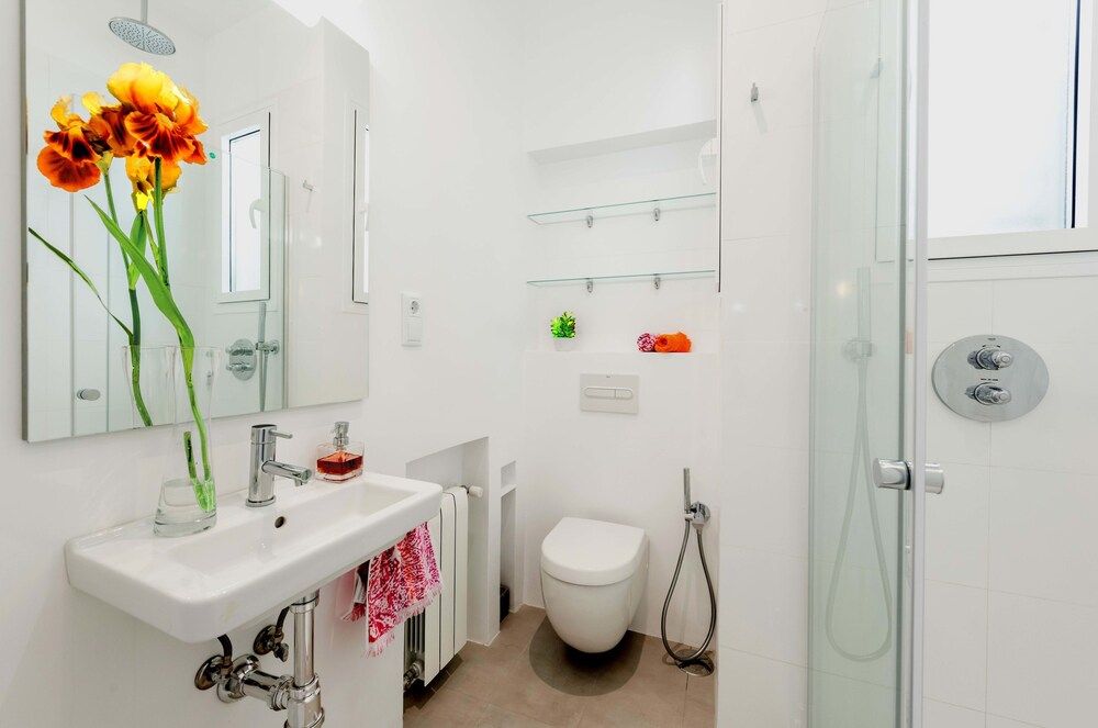 El Viso Smart III Luxury Apartment, 3 Bedrooms, Accessible 20