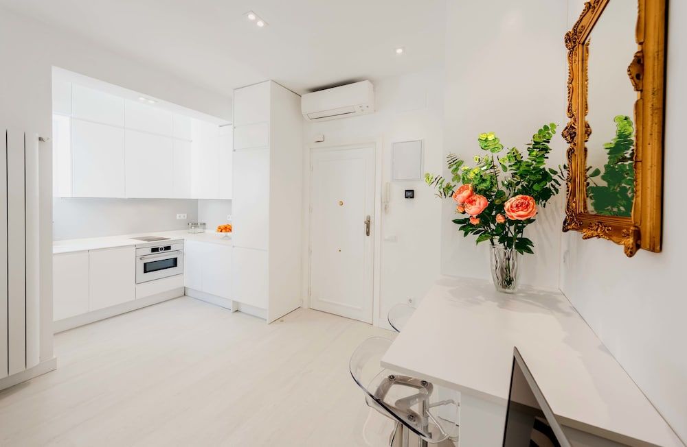 El Viso Smart III Luxury Apartment, 3 Bedrooms, Accessible 12