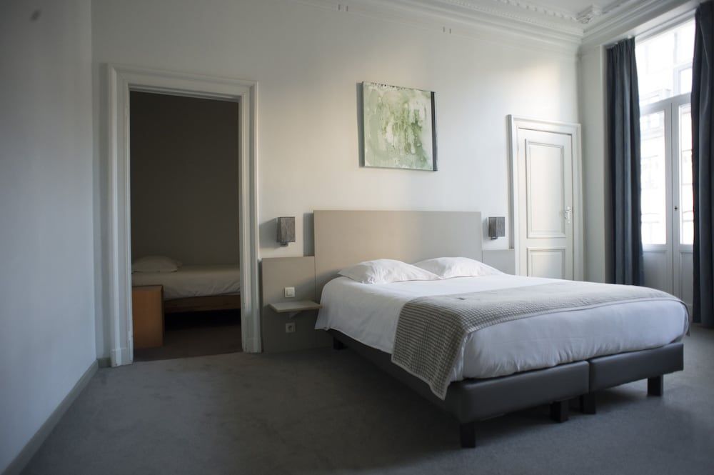 undefined Hotel Du Congres 2