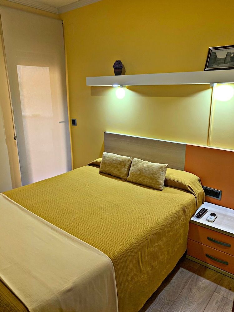 Hostal Doña Juana Standard Single Room 2