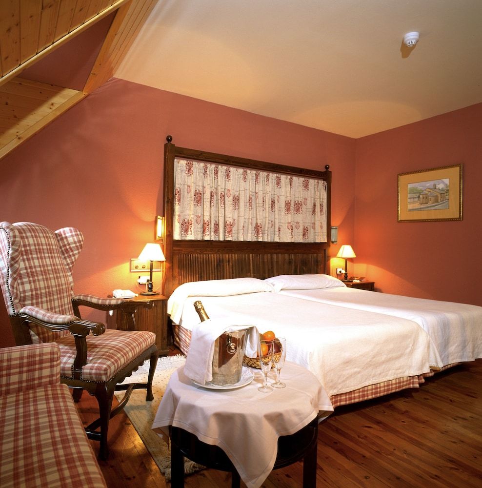 Standard Twin Room (3 Adults)