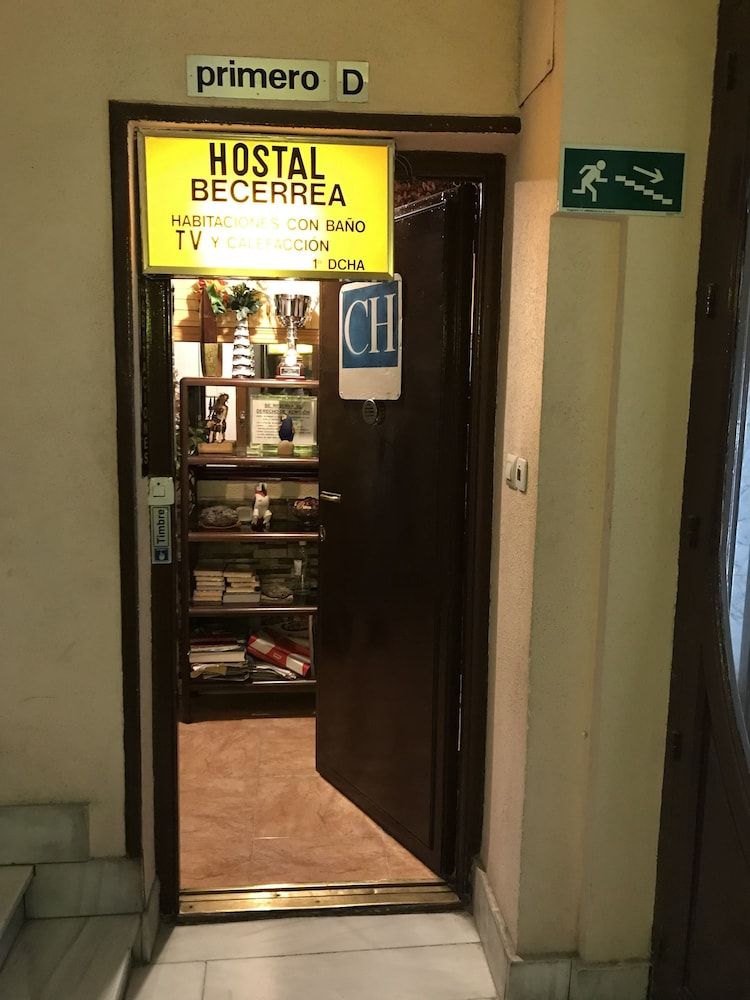 undefined Hostal Becerrea 2