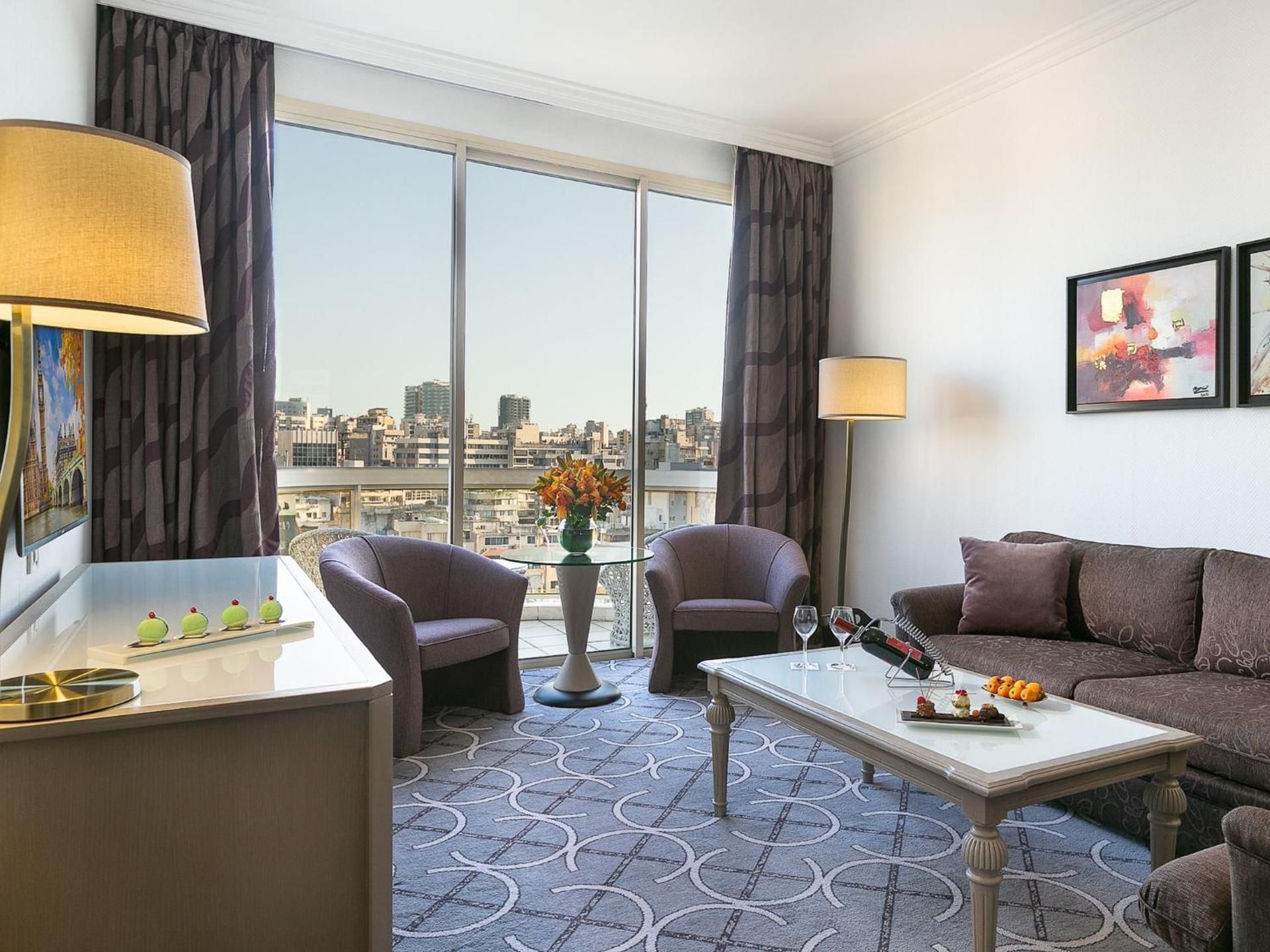 City View One Bedroom Suite with Lounge Access