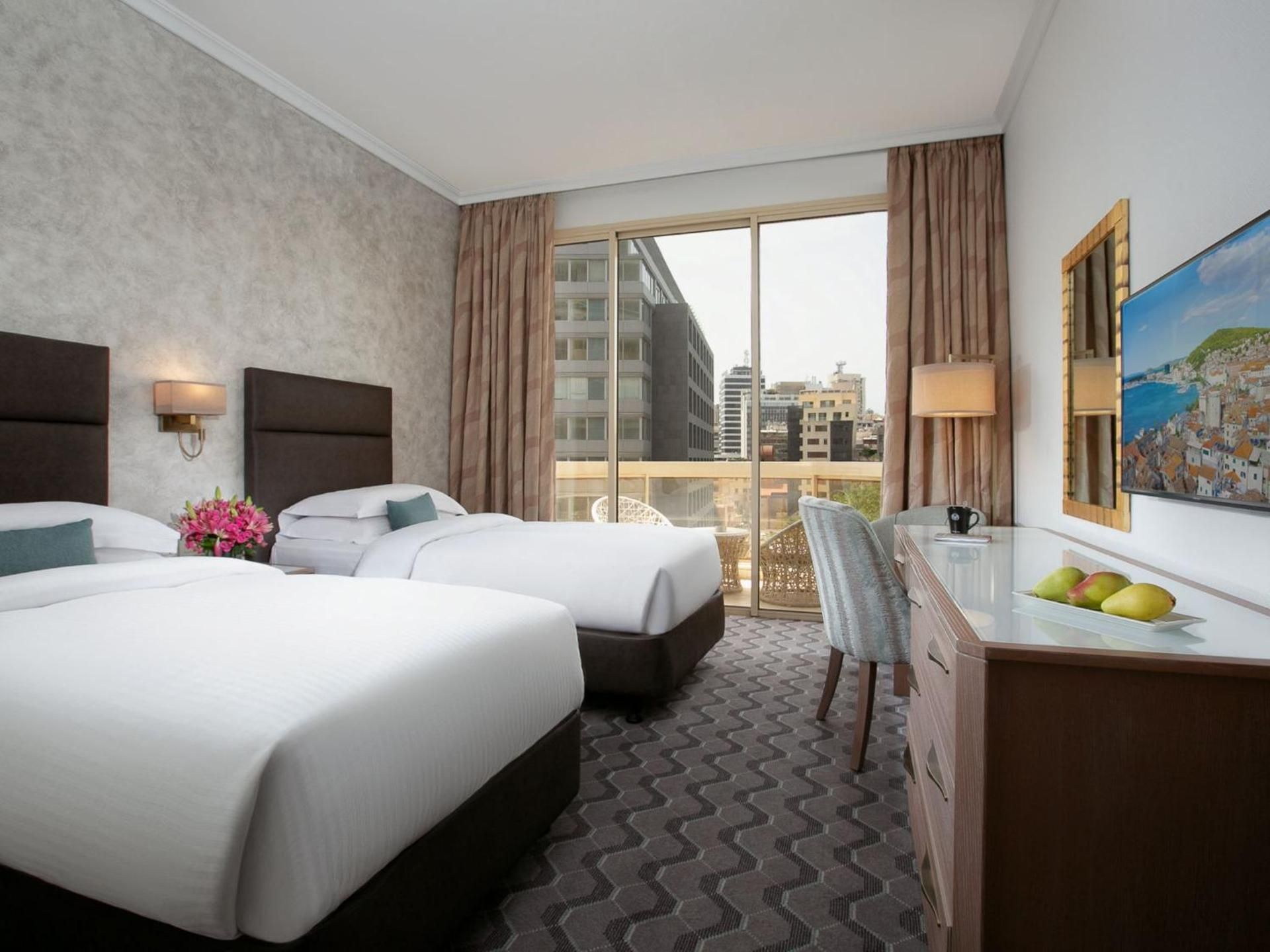 Gefinor Rotana Guest Room - Twin Beds