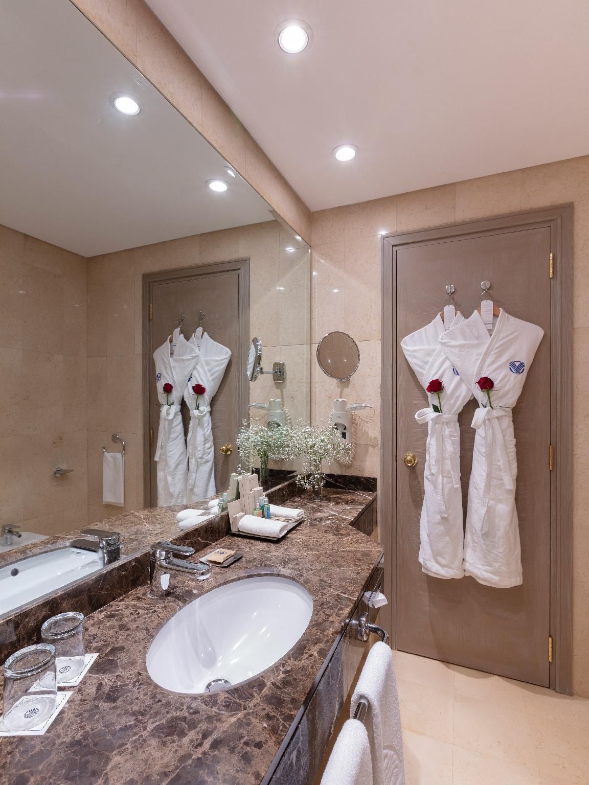 Sea View Ambassador Suite