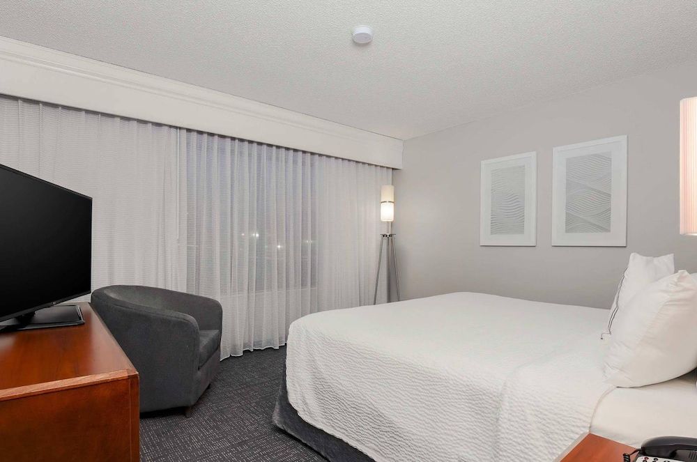 undefined Radisson Hotel Houston Intercontinental Airport North 3