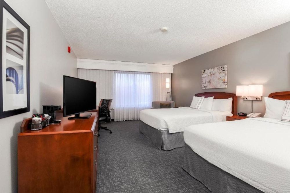undefined Radisson Hotel Houston Intercontinental Airport North 8
