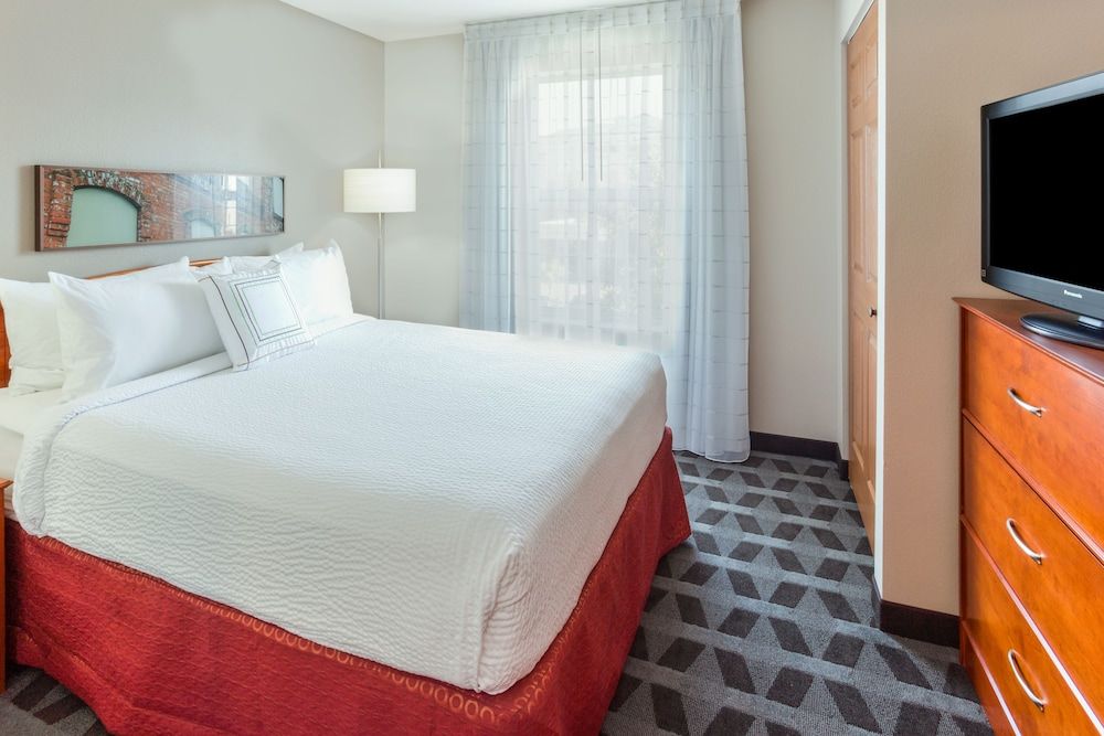 Suite, 2 Bedrooms (Hearing Accessible)