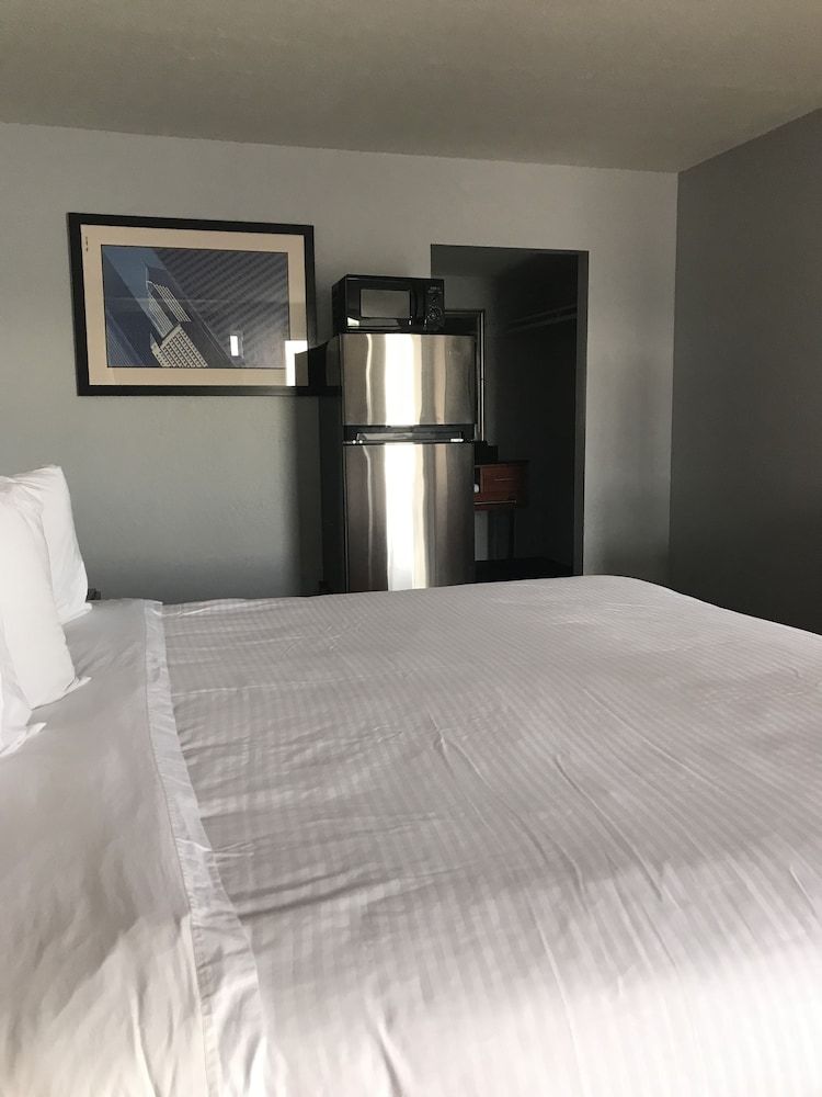 undefined Extend-a-Suites Phoenix 8
