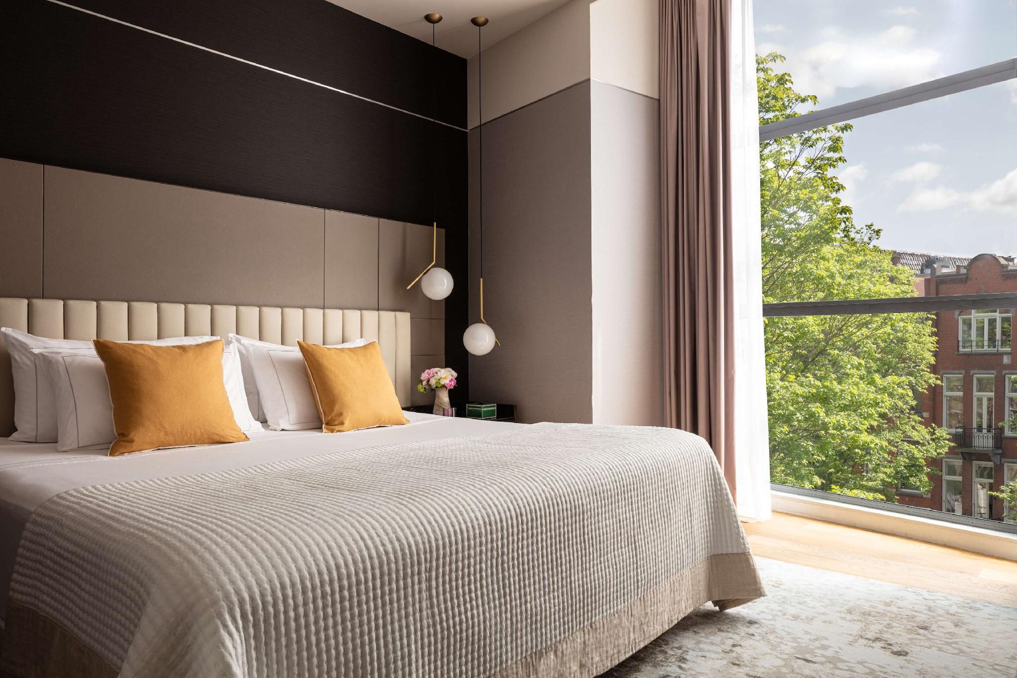 Canal View Suite