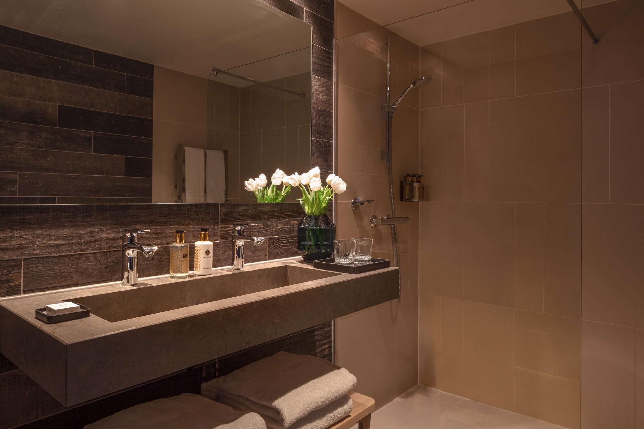 Canal View Suite