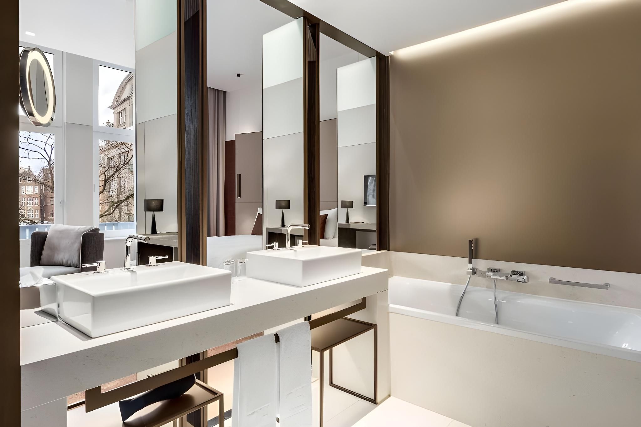 Anantara Grand Hotel Krasnapolsky Amsterdam Deluxe Room 3