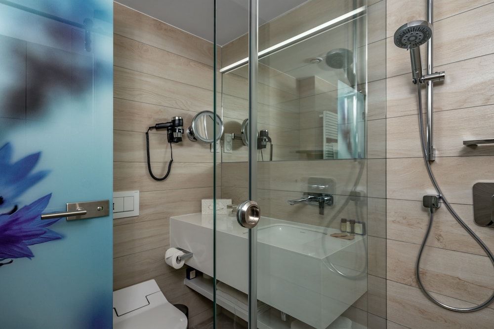 Ensana Thermal Margaret Island Premium Plus Room with Wellness and Fitness Access 6