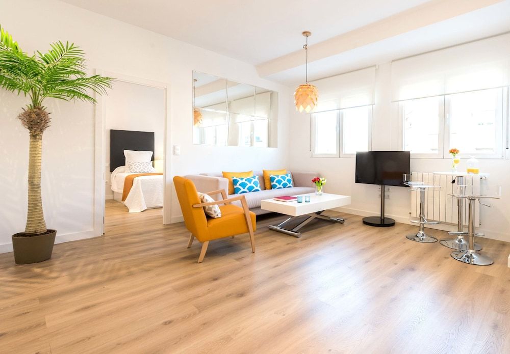 El Viso Smart II Deluxe Apartment, 3 Bedrooms, Accessible, Kitchen 18