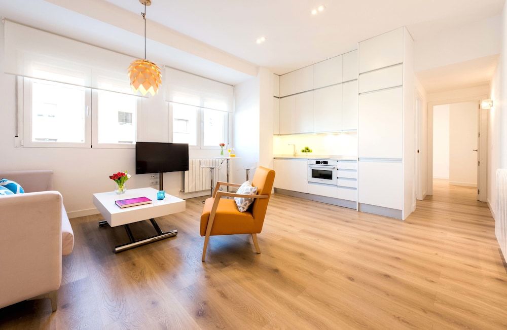 El Viso Smart II Deluxe Apartment, 3 Bedrooms, Accessible, Kitchen 16