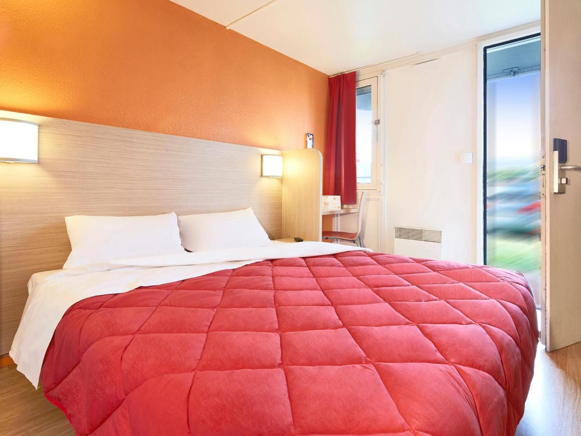 1 Double Bed